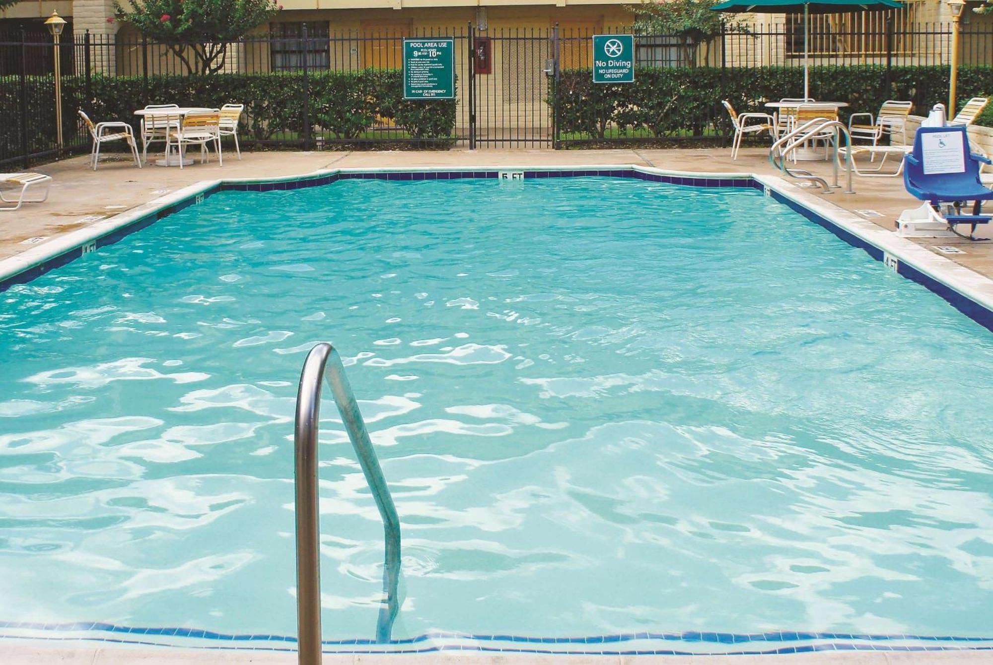 Baymont By Wyndham Houston La Porte Dış mekan fotoğraf